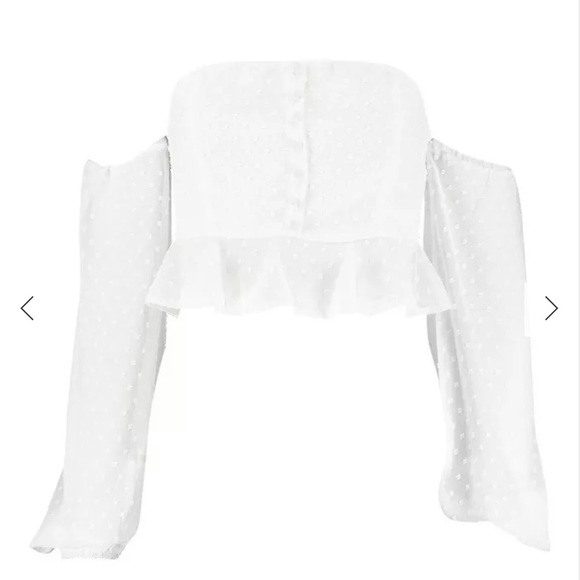 Boohoo Dobby Spot Off Shoulder Long Sleeve Crop Top NWT - Picture 3 of 10